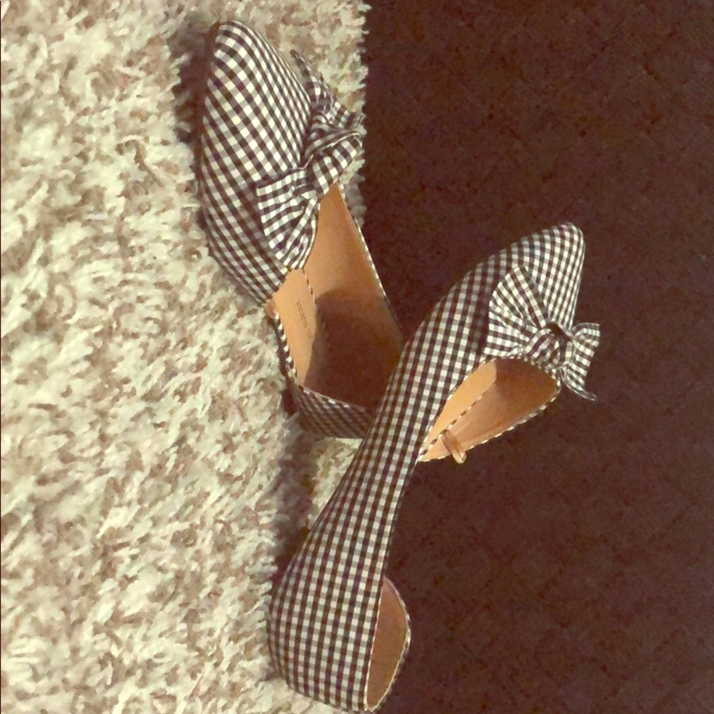 Women’s striped flats